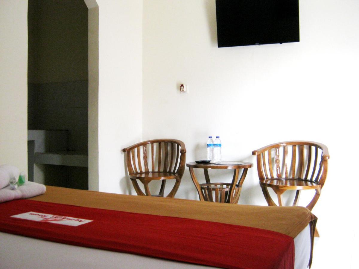 Aqilakost N Cafe Gadog Puncak Hotel Bogor Exterior photo