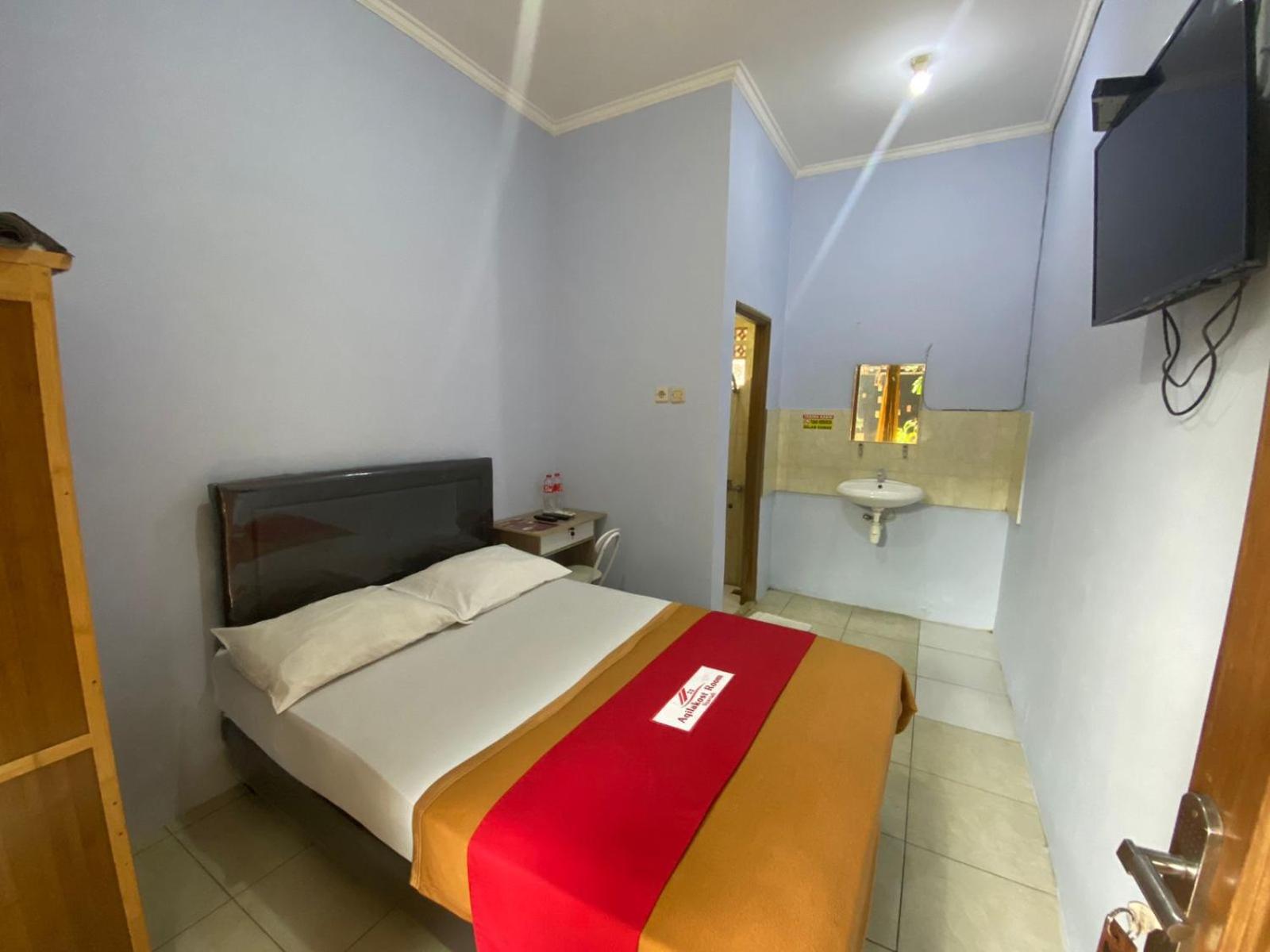 Aqilakost N Cafe Gadog Puncak Hotel Bogor Exterior photo